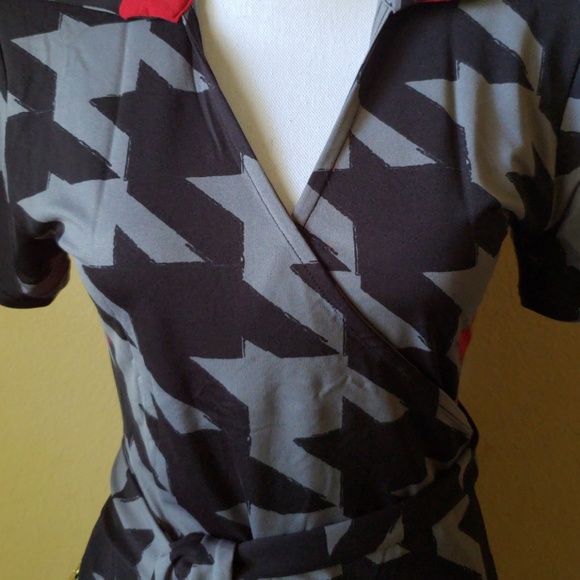 Tracy Negoshian Wrap Dress - Picture 2 of 8